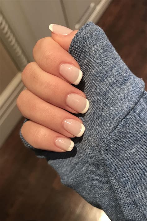 french tip manicure.